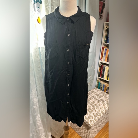 Women’s Guess Sleeveless Top - Picture 1 of 5